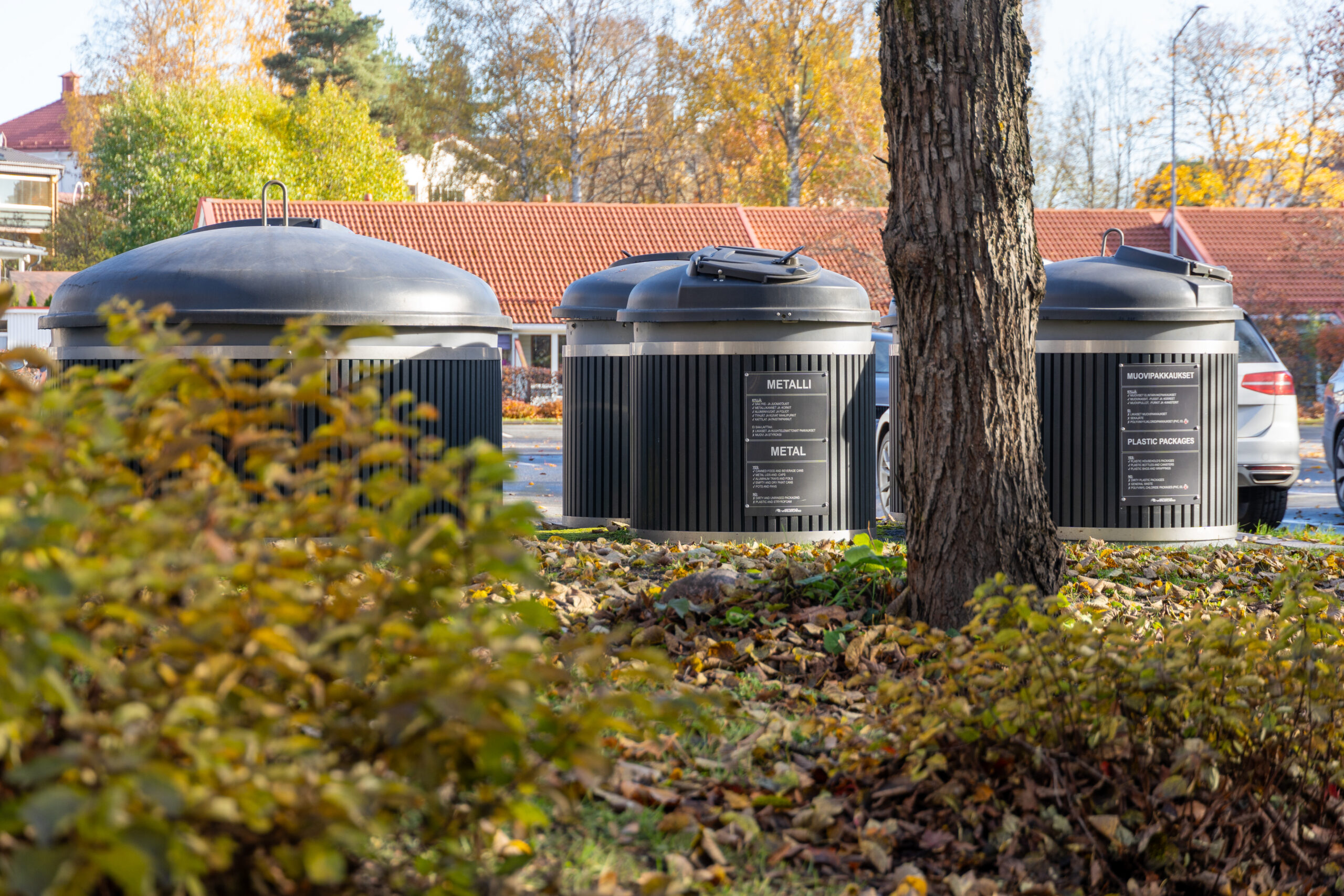 Voiko muovipinnoitetun pakkauksen laittaa kartonkiin?